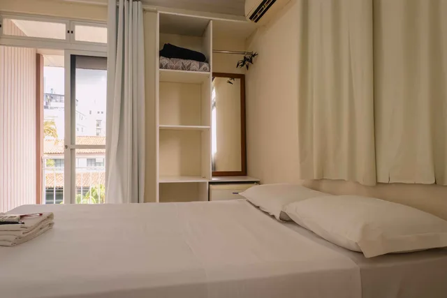 غرفة بسرير مزدوج بإطلالة على البحر، Flat Amsterdam 1/4