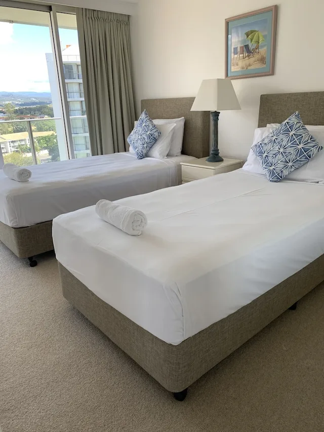 2 Bedrooms, Premium, Apartment, Queen and Twin Beds, Pacific Regis Apartments 4/10