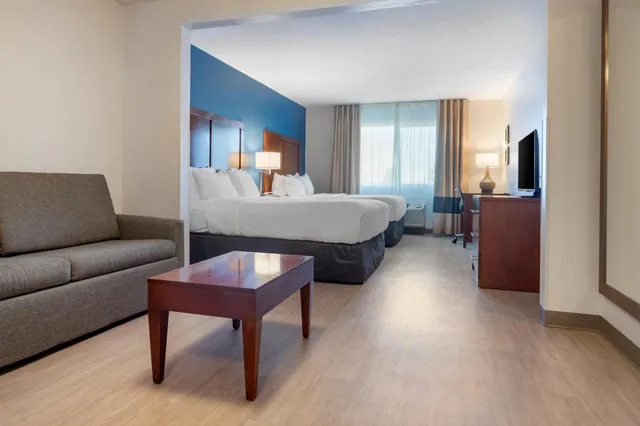 جناح بسرير كوين يُسمح فيها بالحيوانات الأليفة، Comfort Inn & Suites Beaver - Interstate 15 North 4/6