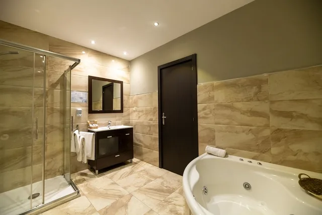 غرفة ديلوكس بسرير كوين، Hotel Monasterio Granada - Adults Only 4/4