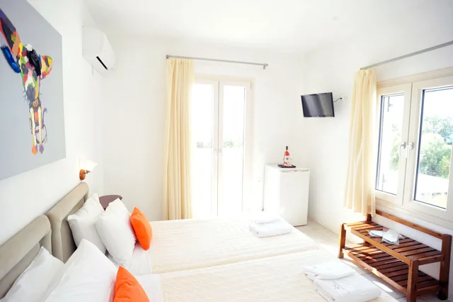 غرفة قياسية بسرير مزدوج، Medusa Beach Resort And Suites 1/10