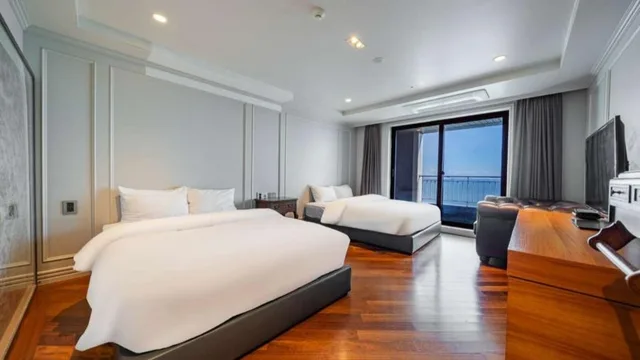 Royal, Type A, Studio, Suite، Western Grace Hotel 1/2