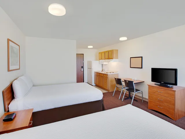 غرفة قياسية بسريرين مزدوجين للمدخنين، WoodSpring Suites Harlingen 1/3