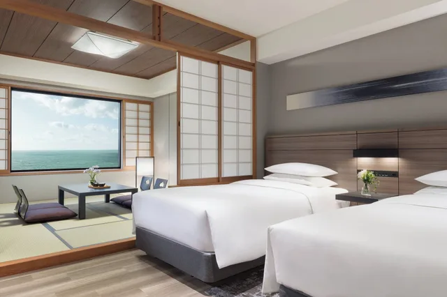 غرفة يابانية غربية بسريرين منفصلين بإطلالة على الحديقة، Nanki-Shirahama Marriott Hotel 4/5