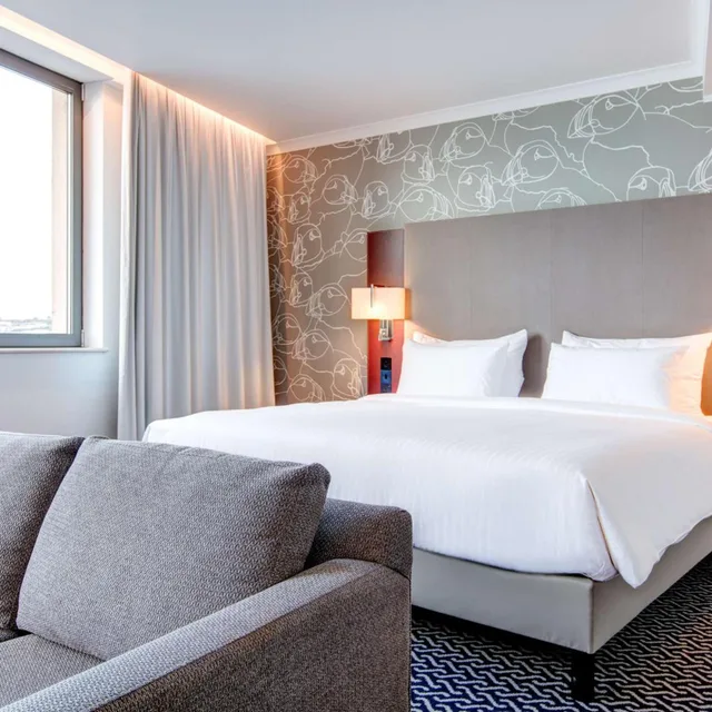 Family, Sea View, Radisson Blu Waterfront Hotel, Jersey 1/6