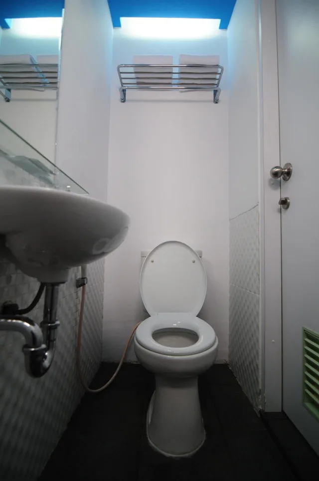 غرفة قياسية بسرير كينج، Swift Inn Aeropolis Jakarta 7/7