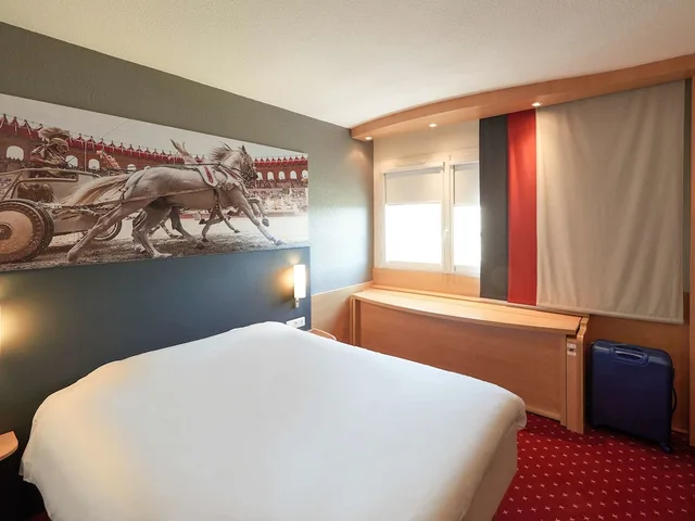 غرفة قياسية بسرير مزدوج وسرير فردي، Ibis Cholet 4/10