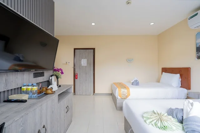 جناح بسريرين منفصلين وسريرين كينج وسرير كوين بـ3 غرف نوم، Squareone Hostel 7/10