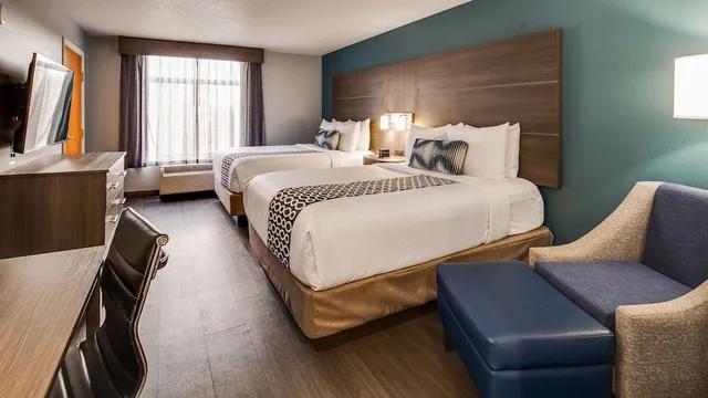 غرفة قياسية بسريرين كوين، Best Western Plus Champaign/Urbana Inn 4/4