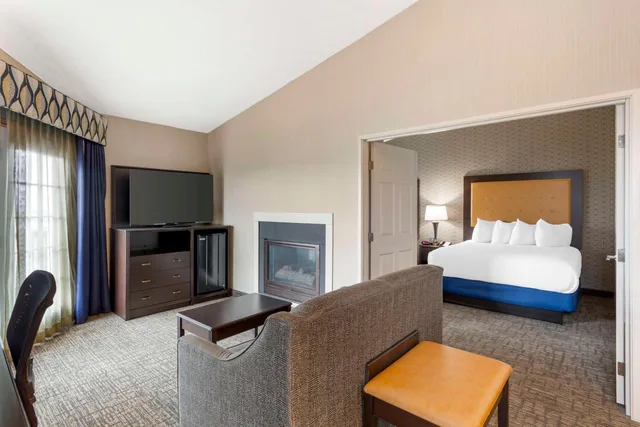جناح بسريرين كوين مع أريكة، Best Western Plus Grant Creek Inn 2/6