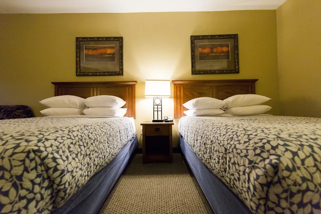 غرفة قياسية بسريرين كوين، Bridges Bay Resort 2/4
