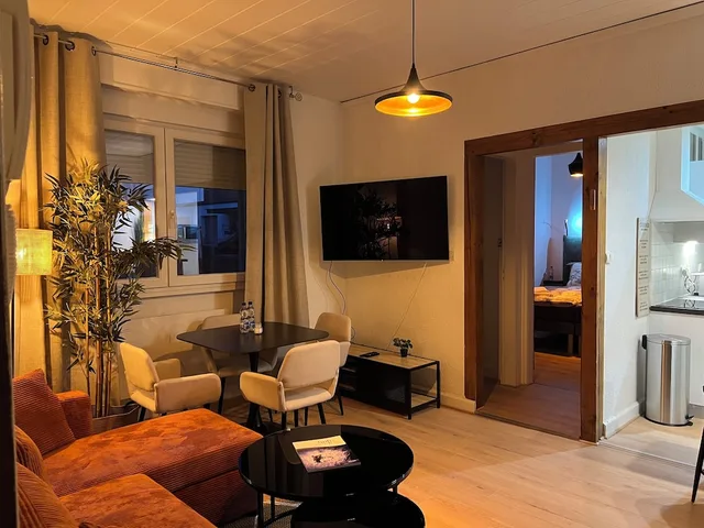 شقة كومفورت بسرير كوين وسرير مزدوج، Hôtel Restaurant L'aubergade 2/2