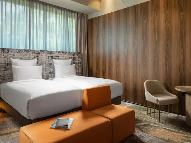 غرفة سوبيريور بسريرين منفصلين، The Emporium Plovdiv MGallery Hotel Collection 2/4