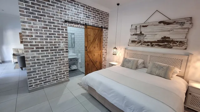 1 Bedroom, Deluxe, Family, Apartment, Twin Beds, Bunk Bed, Pool View, Patio, Lalapanzi Guest House 4/10