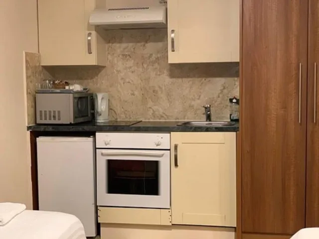 غرفة رباعية بأربعة أسرّة، Twickenham Guest House 6/6