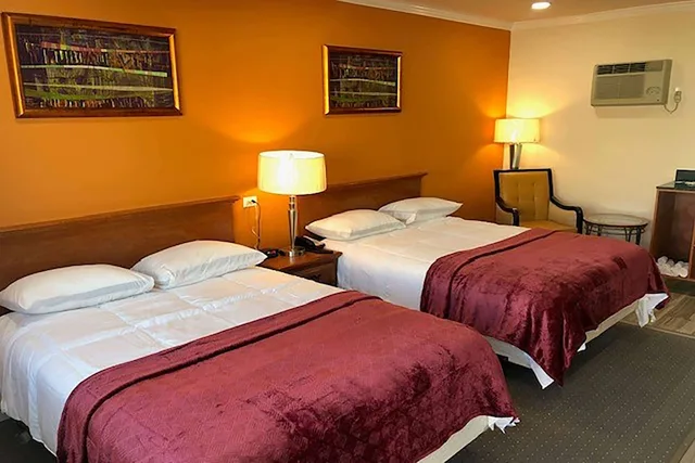 غرفة بسريرين كوين لذوي الإعاقة، Howard Johnson by Wyndham Ridgecrest, CA 7/10