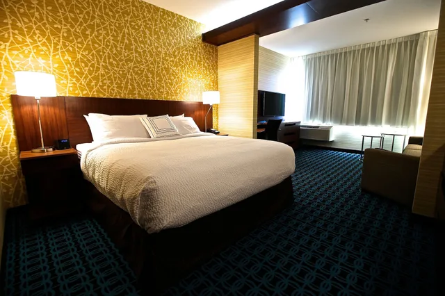 جناح بسرير كينج مع أريكة، Fairfield Inn & Suites Chillicothe 1/2