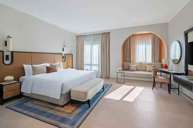 Beach, Deluxe، NH Collection Dubai Ibn Battuta 6/10