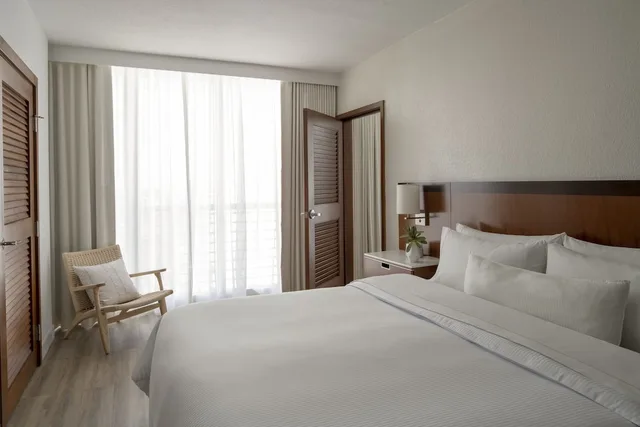 1 Bedroom, Superior, Suite, King Bed, Intracoastal View، The Westin Fort Lauderdale Beach Resort 1/1