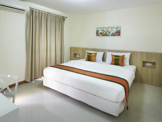 جناح بغرفة نوم واحدة، The Plimplace Hotel 1/4