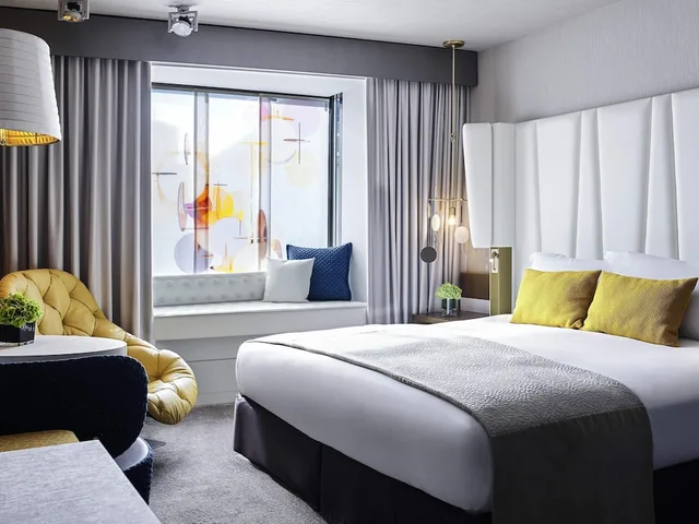 غرفة فاخرة بسريرين منفصلين، Sofitel Munich Bayerpost 4/10