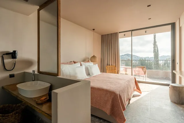 swim up pool room double، Cook's Club Corfu - Adults Only 3/3
