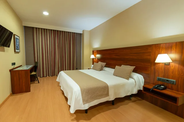 غرفة كلاسيكية بسرير مزدوج، Hotel Riscal 4/5