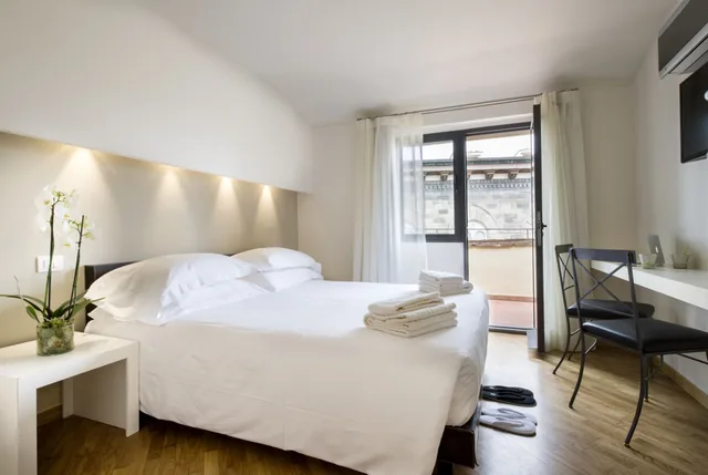Panoramic, Penthouse, 1 Queen and 1 Murphy Bed, Queen Murphy Bed, Relais Piazza Signoria 3/9