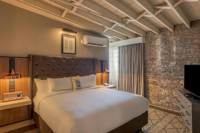جناح جونيور بسرير كينج، The Sessions Hotel, Bristol, a Tribute Portfolio Hotel 1/2