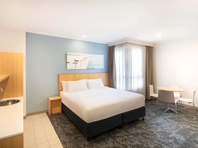 غرفة قياسية بسرير كوين لذوي الإعاقة، Mercure Sydney Manly Warringah 3/6