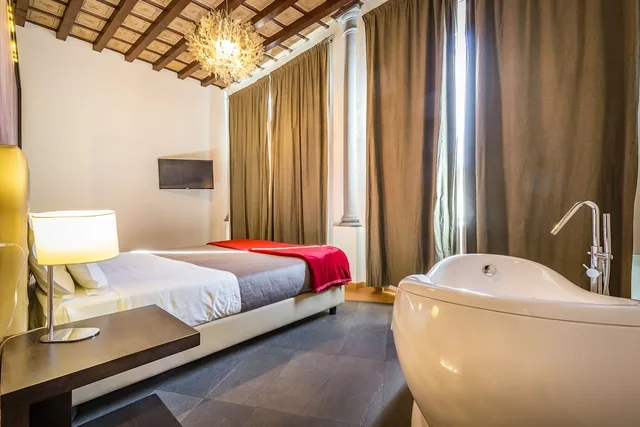 جناح بسرير كوين بإطلالة على الحديقة، Hotel la Scaletta 3/3