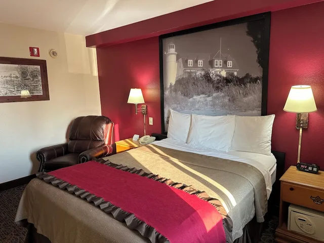غرفة قياسية بسرير كوين لذوي الإعاقة، Super 8 by Wyndham West Branch 2/6