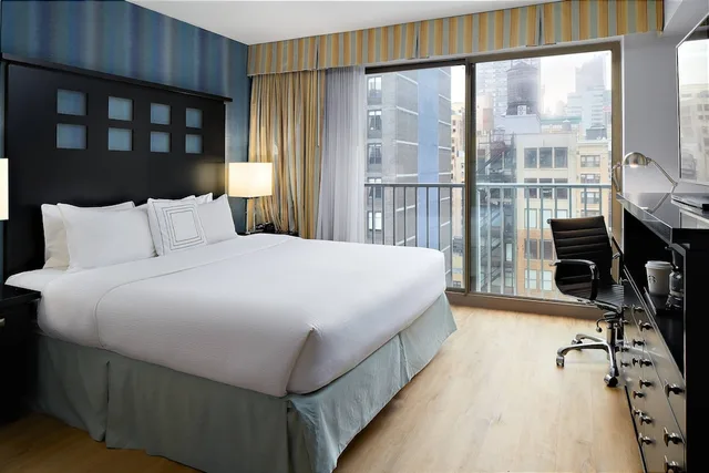 Room, King Bed, City View, High Floor, Fairfield Inn And Suites New York Manhattan Chelsea 1/2