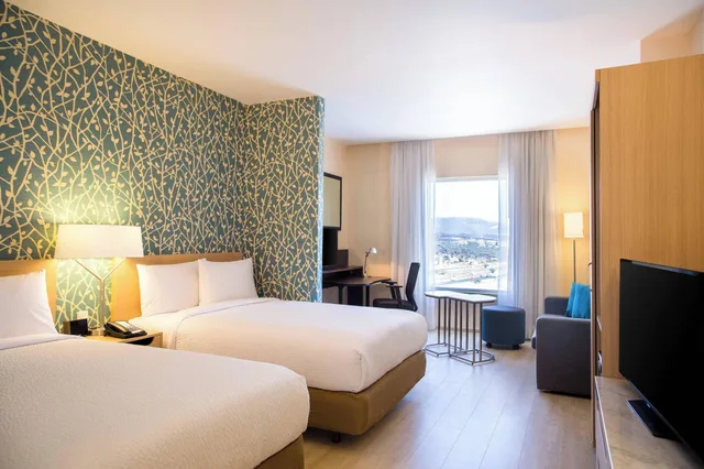 غرفة قياسية بسريرين منفصلين، Fairfield Inn & Suites Queretaro Juriquilla 1/6