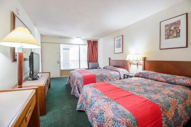 غرفة بسريرين كوين، Hotel O Daylight Inn Elkhart I-90, IN 1/6