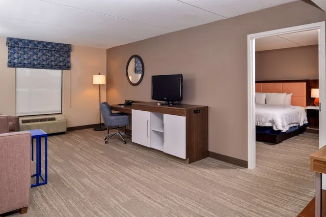 جناح بسرير كينج لذوي الإعاقة، Hampton Inn By Hilton Emporia 5/9