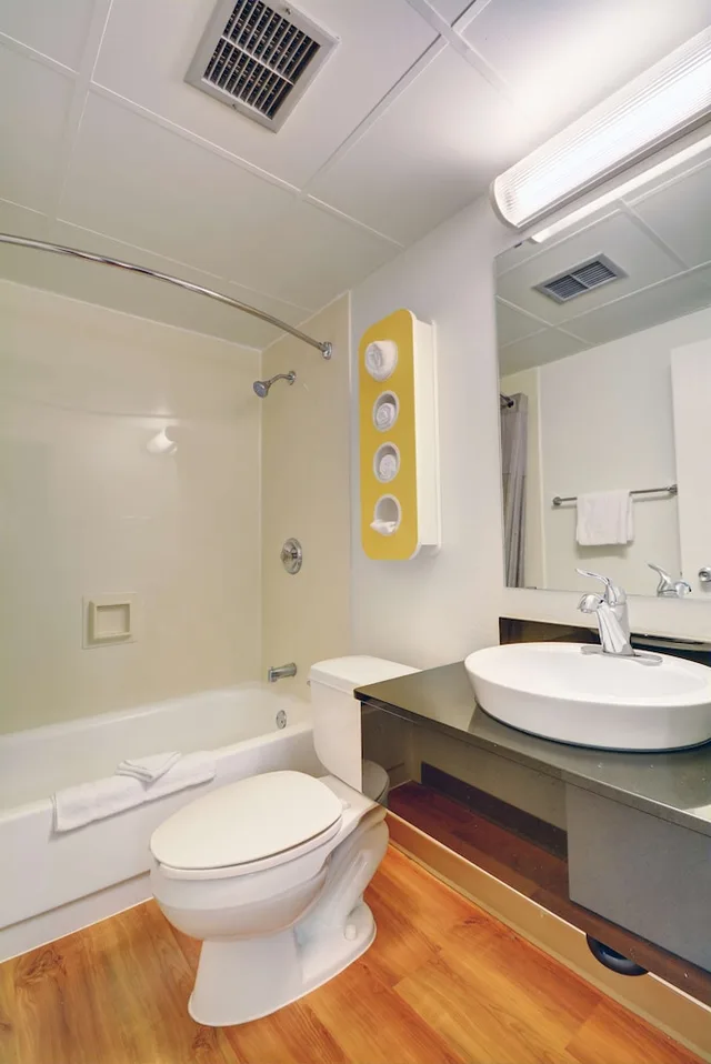 غرفة ديلوكس بسرير كوين، Motel6 Seekonk, MA - Providence East 5/5