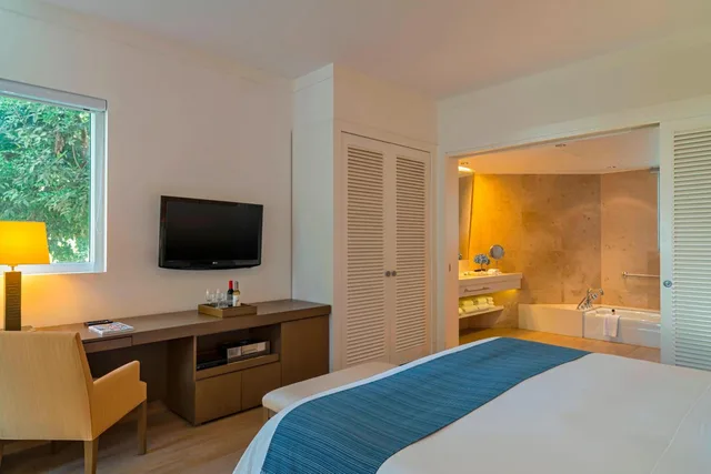 غرفة ديلوكس بسرير كينج بإطلالة على الحديقة، Hotel Paracas, a Luxury Collection Resort, Paracas 2/4