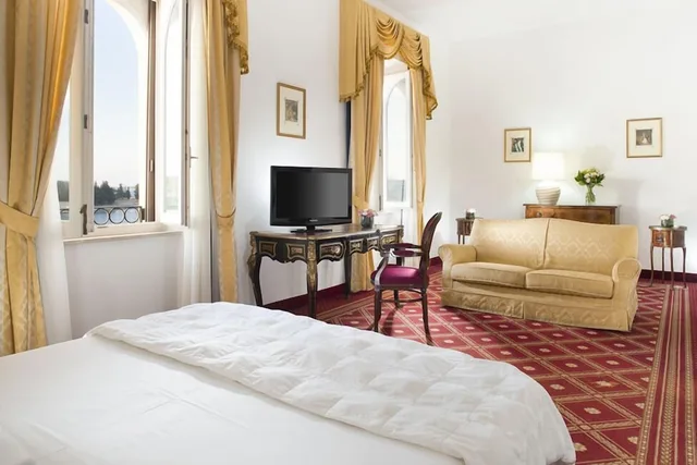 جناح جونيور بسرير كوين، Grande Albergo Internazionale 2/4