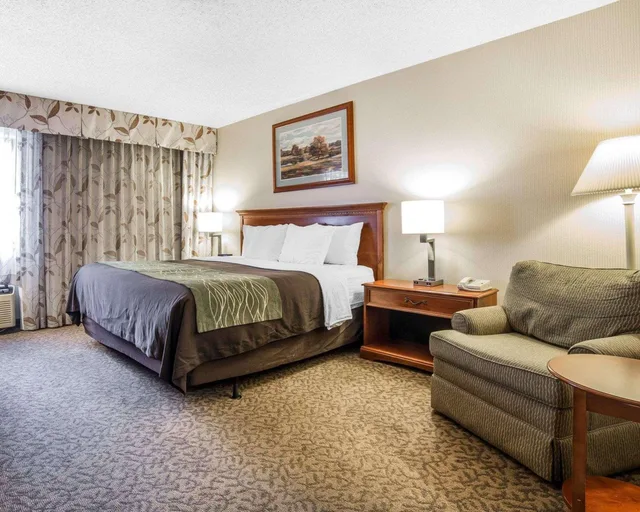 غرفة بسرير كوين، Comfort Inn At Buffalo Bill Village Resort 3/4