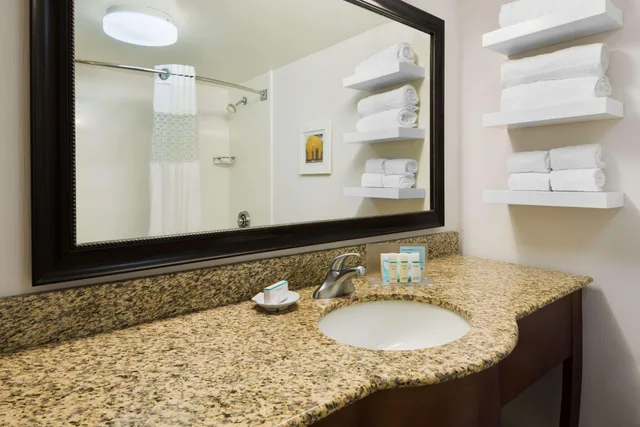 غرفة بسرير مزدوج لذوي الإعاقة، Hampton Inn Raleigh/Cary 4/5