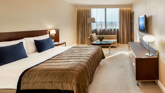 Luxury, Suite, King Bed, Athenaeum Intercontinental Hotel 1/6
