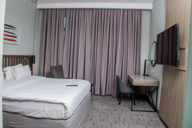 غرفة قياسية بسرير كينج، Radisson Hotel Lagos Ikeja 3/10