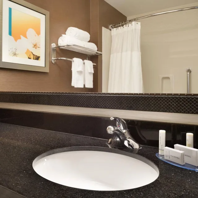 غرفة بسرير كوين، Fairfield Inn And Suites By Marriott Minneapolis Bloomington Mall of Ame 5/5