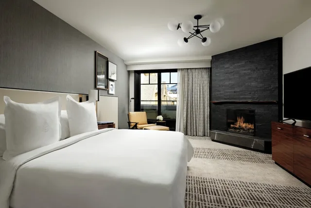 غرفة بريميير بسرير كينج، Four Seasons Resort and Residences Vail 2/4