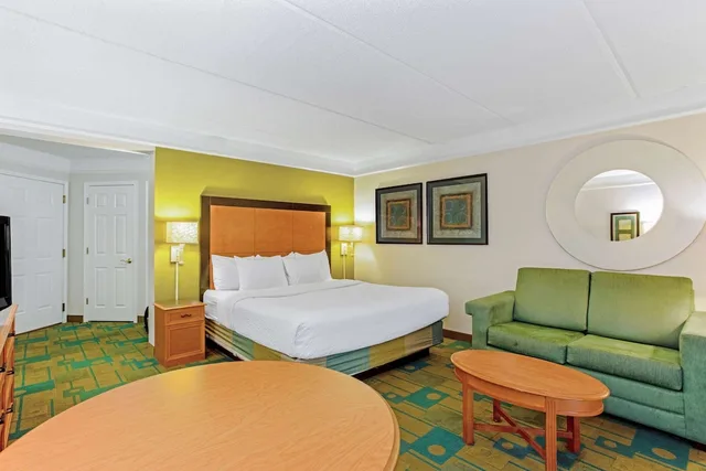 جناح بسرير كينج، La Quinta Inn and Suites by Wyndham Orlando I Drive/Conv Center 2/5