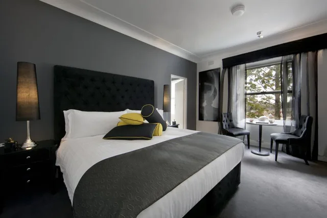 Heritage, Queen Bed, Valley View، Hydro Majestic 1/6