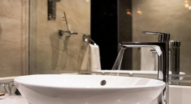 غرفة بسرير كينج بشرفة، Ayan furnished units and Suites 4/4
