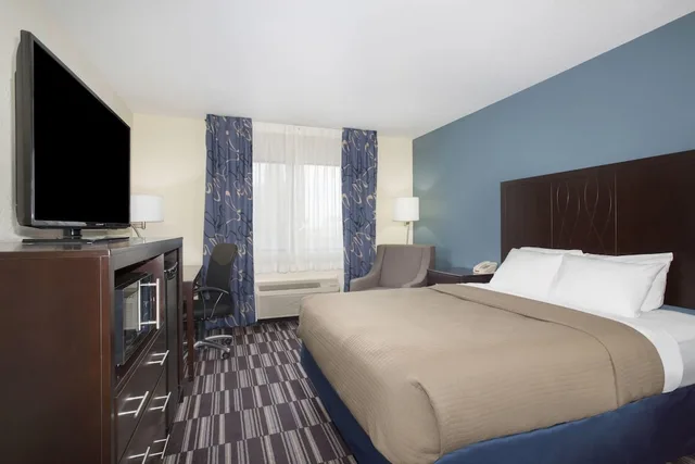 Superior, Studio, Suite, King Bed, Pool View, AmericInn by Wyndham Mount Pleasant 1/6