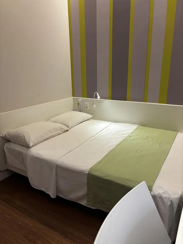 غرفة لذوي الإعاقة، DMax Hotel 2/2